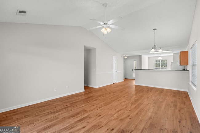 Building Photo - 7 Halyard Dr