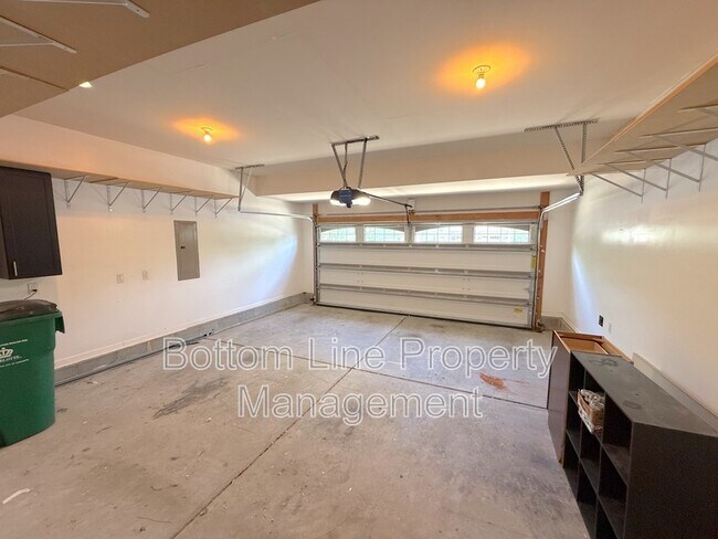 Building Photo - 2507 Alyssa Ln