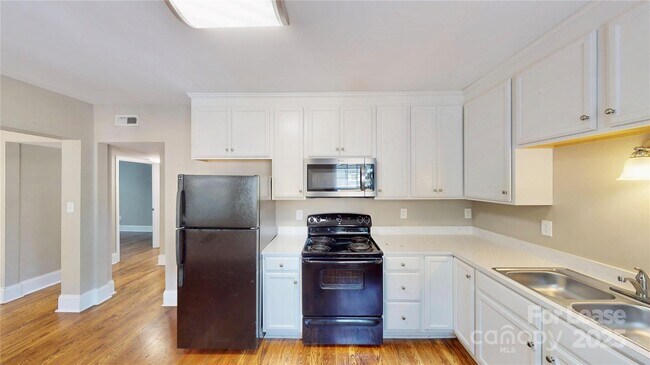 Building Photo - 2131 Kirkwood Ave
