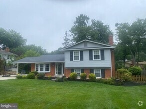 Building Photo - 8812 Higdon Dr
