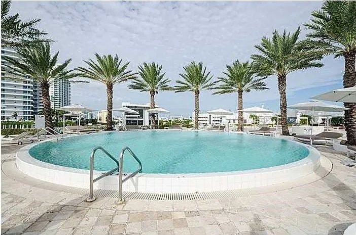 Building Photo - 450 Alton Rd