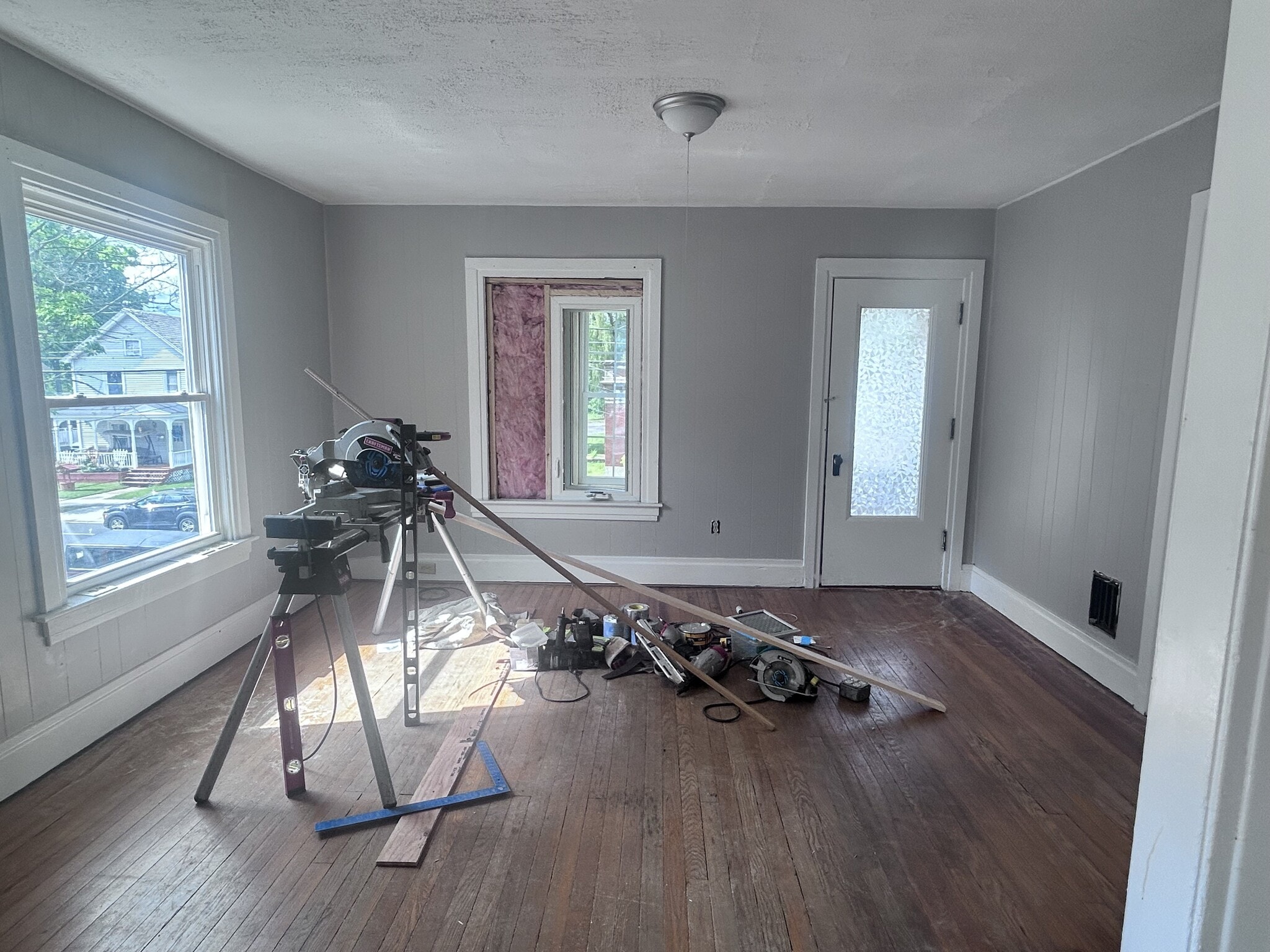 Kitchen - 31 Dix Ave
