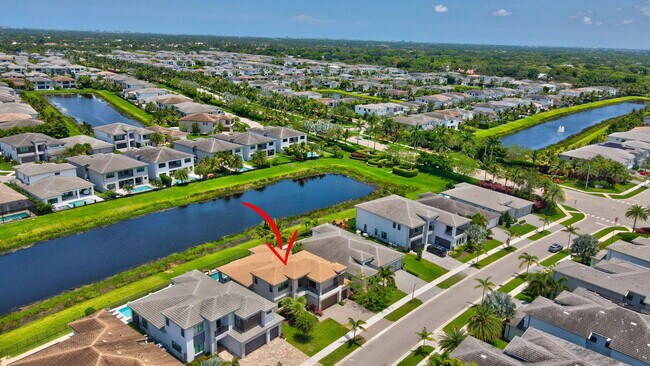 Building Photo - 17112 Aquavera Way