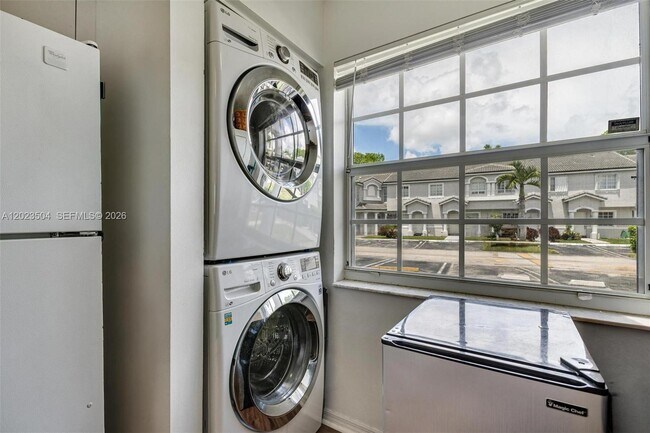 Building Photo - 14207 SW 121st Pl