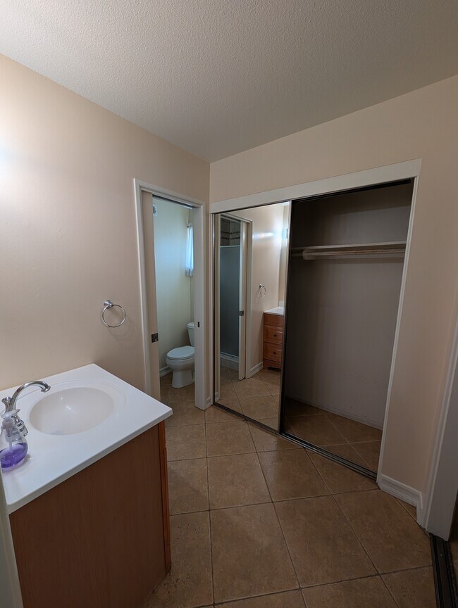 Building Photo - 27124 Cabrera Ave