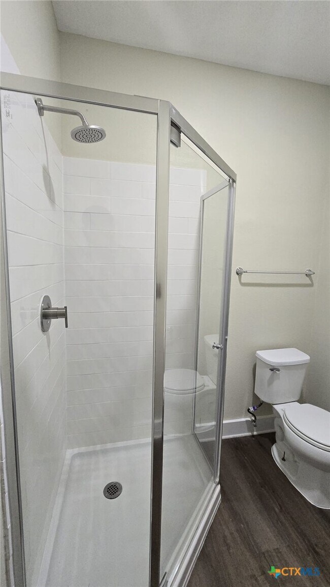 Building Photo - 305 Remuda Dr