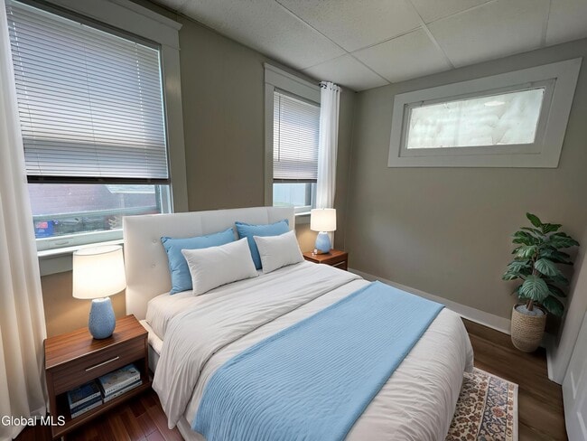 Building Photo - 1086 Wendell Ave