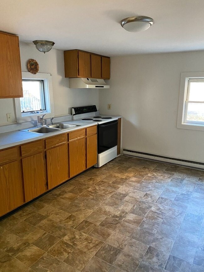 Building Photo - North Cat Duplex