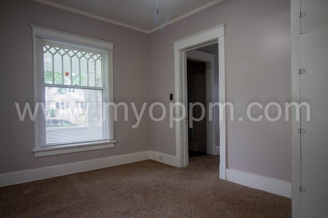 Building Photo - PRINZ 1020 N 32 St