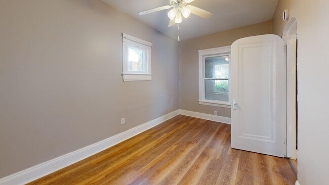 Building Photo - 2818 E 119th St