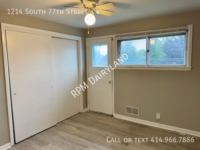 Building Photo - 1214 S 77th St