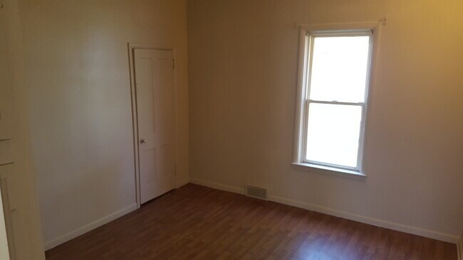 Building Photo - 1228 Prospect Ave