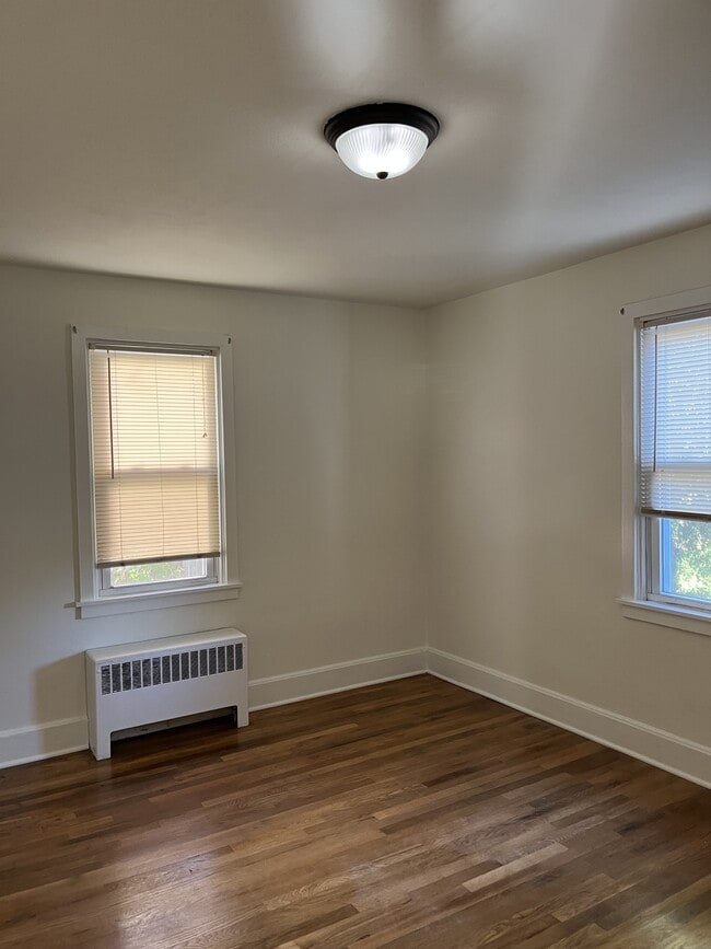 Building Photo - 520 Hollingsworth Ave