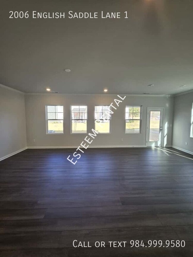 Building Photo - 2006 English Saddle Ln