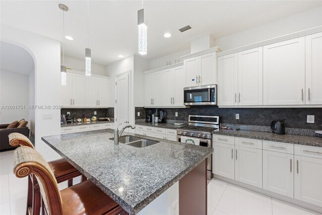 Building Photo - 9220 Meridian Dr N