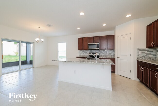 Building Photo - 178 Andreas St