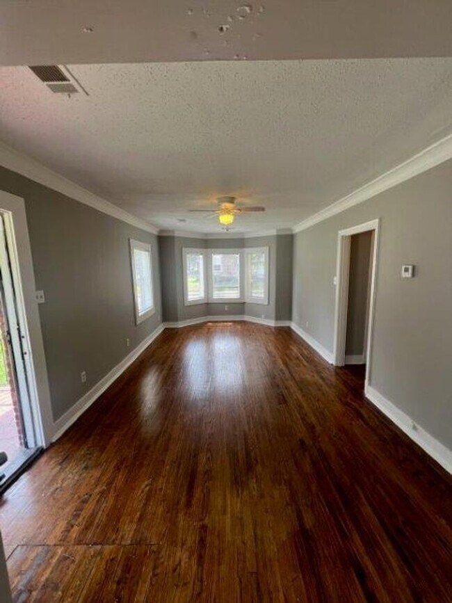 Building Photo - BELOW MARKET RENT!