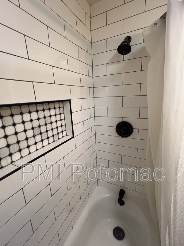 Building Photo - 12618 Kavanaugh Ln