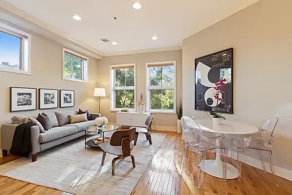 Building Photo - 61 Grand St