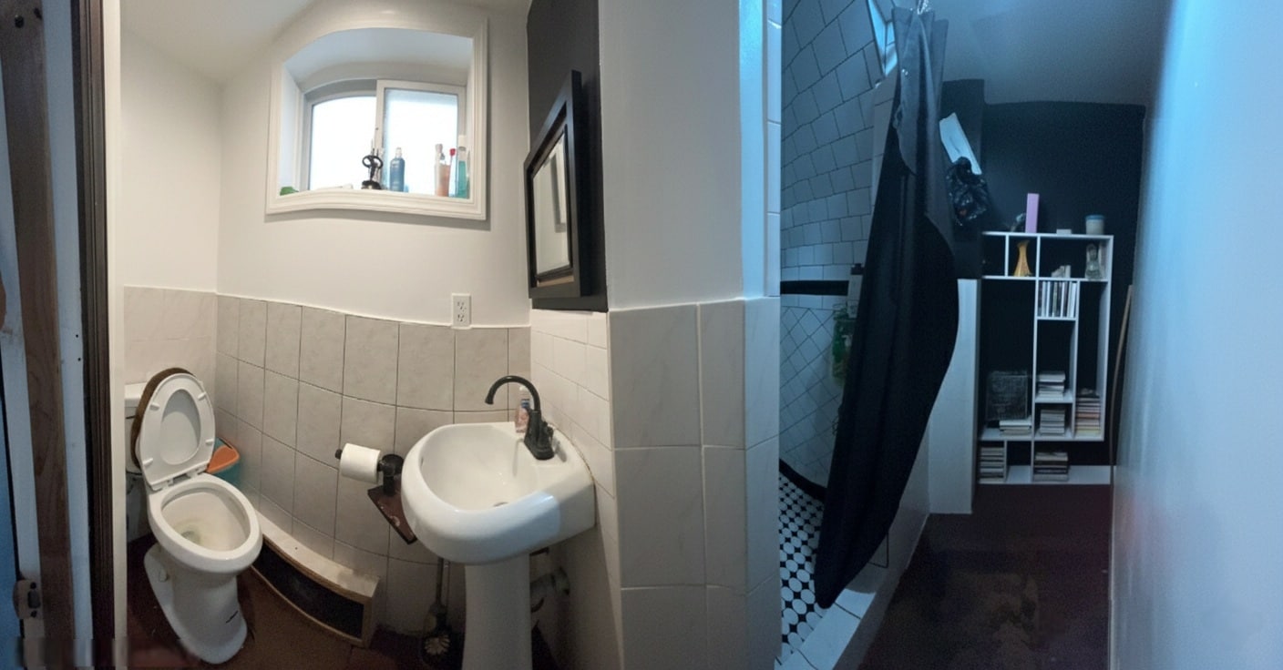 Full bathroom - 1114 E 35th St