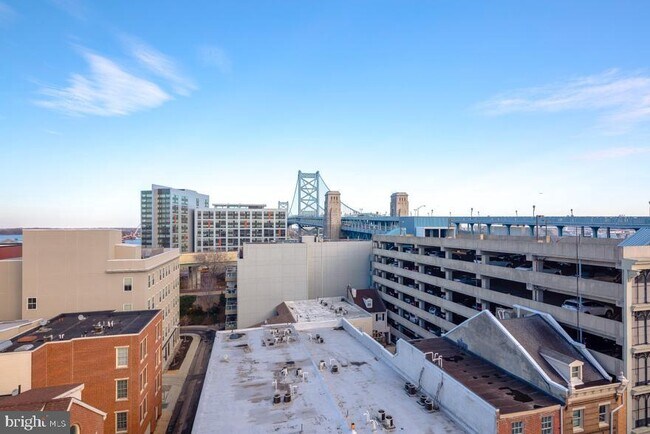 Building Photo - 240 N 2nd St