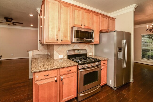 Building Photo - 3514 Clearview Cir
