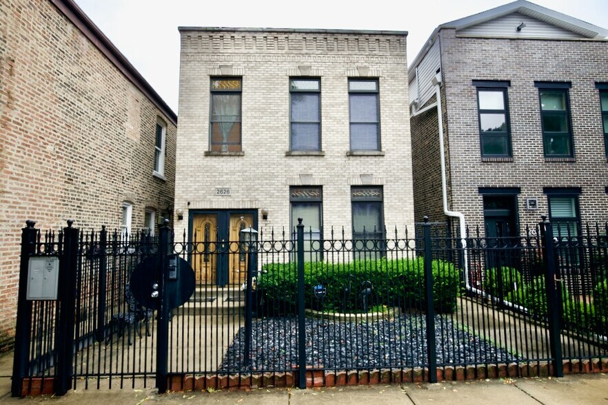 Building Photo - 2620 W Superior St