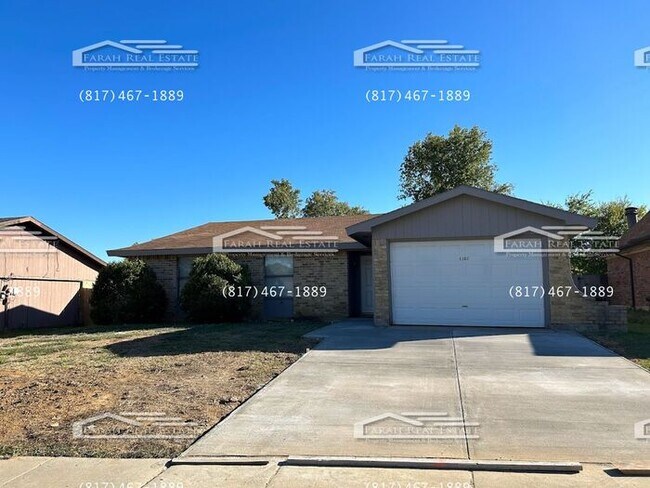 Primary Photo - 3/2 in Arlington, Available Now!