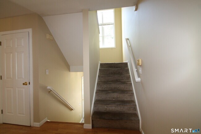 Building Photo - 8005 Heartwood Ln