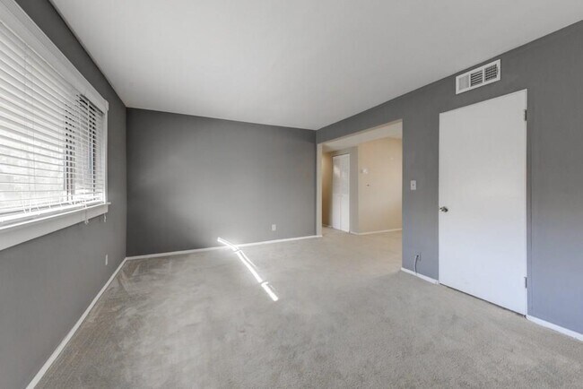 Building Photo - 20 26th St NW