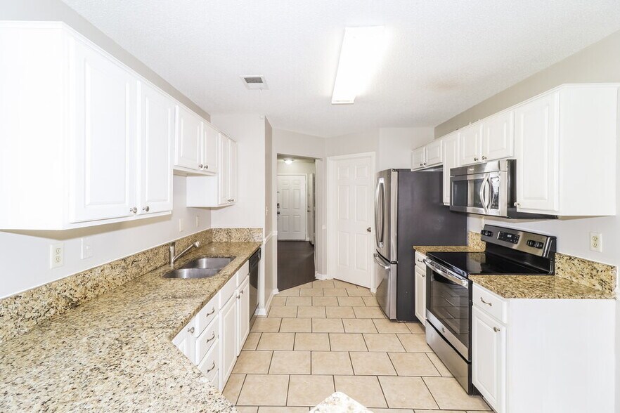 Building Photo - 995 Scofield Dr