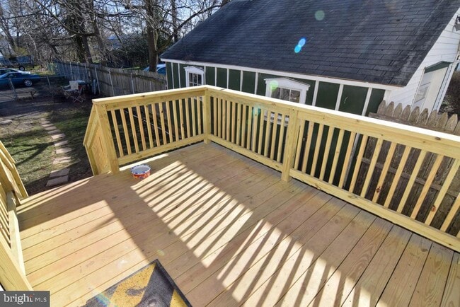 Building Photo - 1071 W Bristol Rd