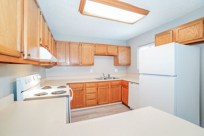 Building Photo - 2928 Landon Dr