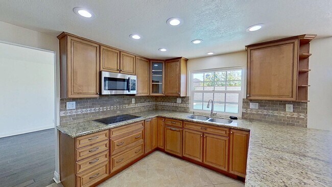 Building Photo - 24671 Paige Cir