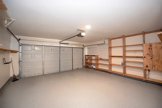 Building Photo - 2753 Foster Hill Dr