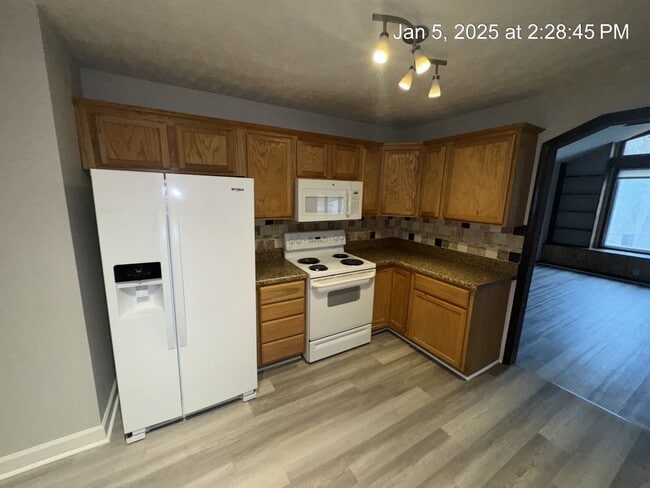 Building Photo - 203 Bayfield Loop