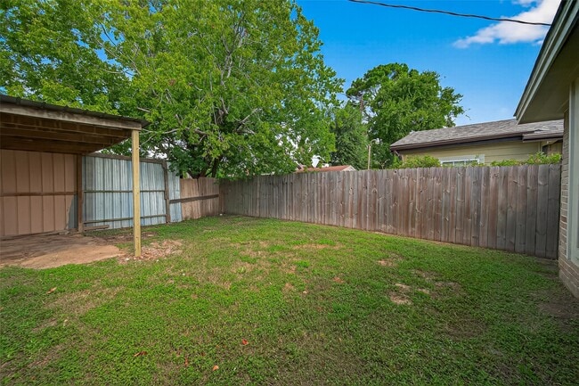 Building Photo - 5243 Wickview Ln
