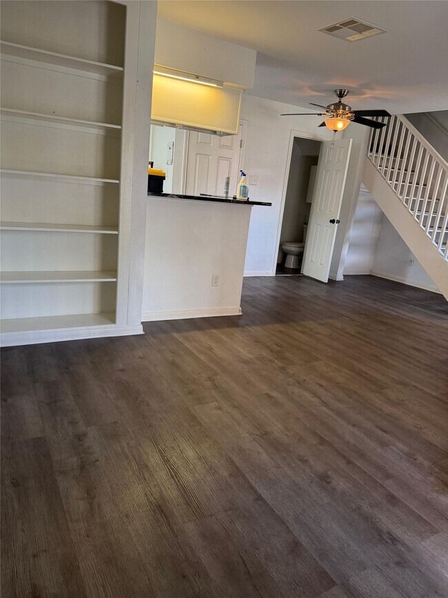 Building Photo - 3600 Jeanetta St