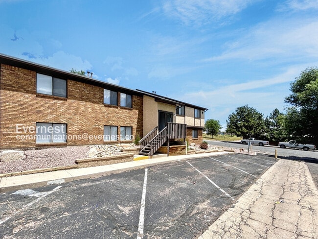 Building Photo - 1120 Yuma St
