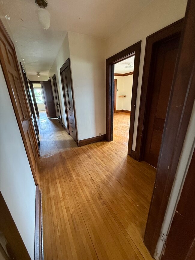 Building Photo - 1530 Grand Ave