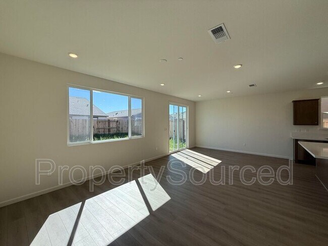 Building Photo - 2454 Cortese St