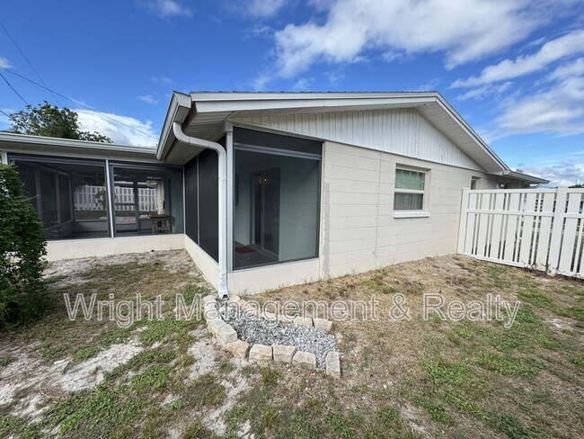 Building Photo - 10921 Norwood Ave