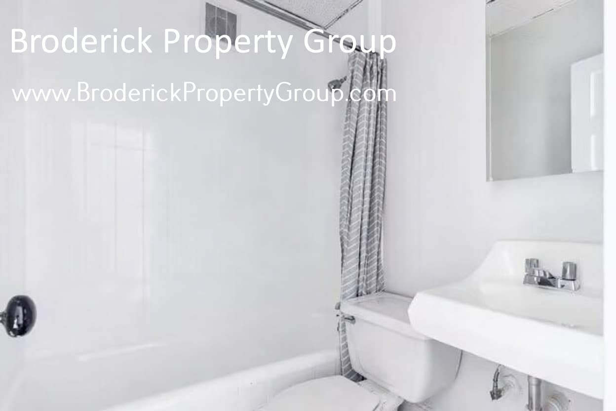 Building Photo - 30 Revere St