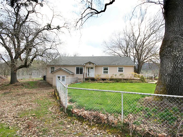 Building Photo - 734 Powell Creek Rd