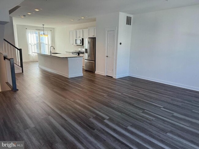 Building Photo - 417 Gillespie Dr