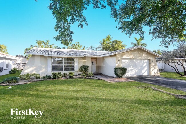 Building Photo - 11201 NW 39th Ct