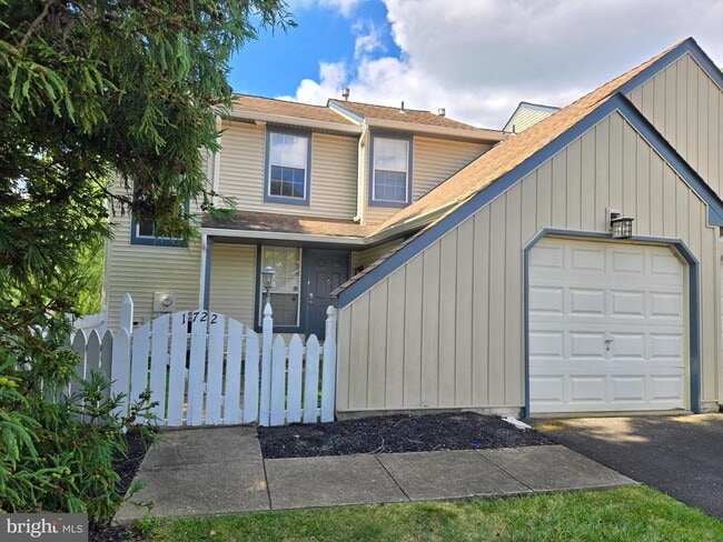 Building Photo - 1722 McNelis Dr