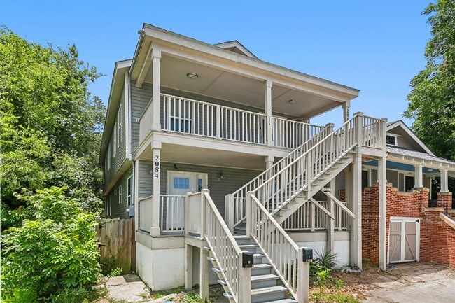 Primary Photo - 2084-2086NRoch