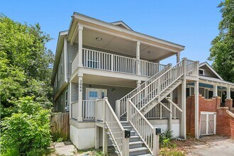 Building Photo - 2084-2086NRoch