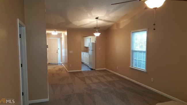 Building Photo - 1731 Summerwoods Ln